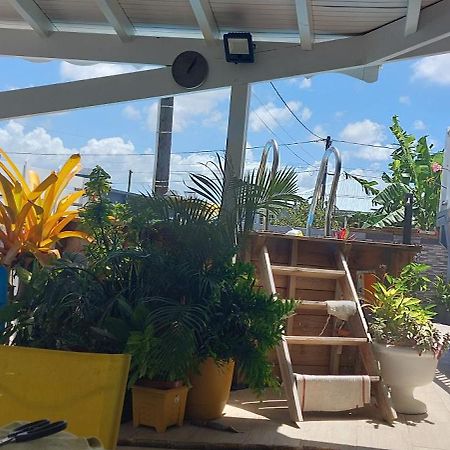 Haut de villa agréable et paisible climatise, wifi Anse-Bertrand Esterno foto